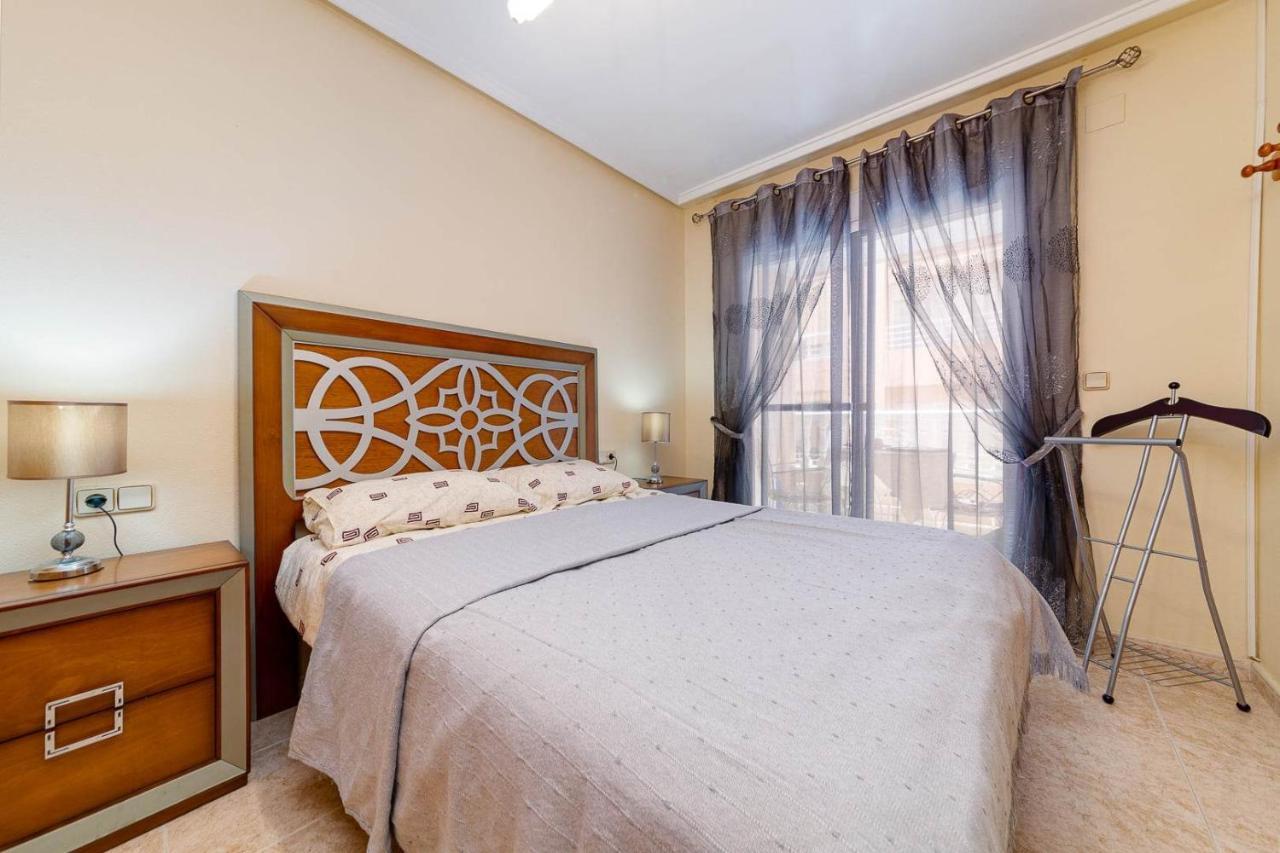 Cozy Appartment Torrevieja At Irina Buitenkant foto