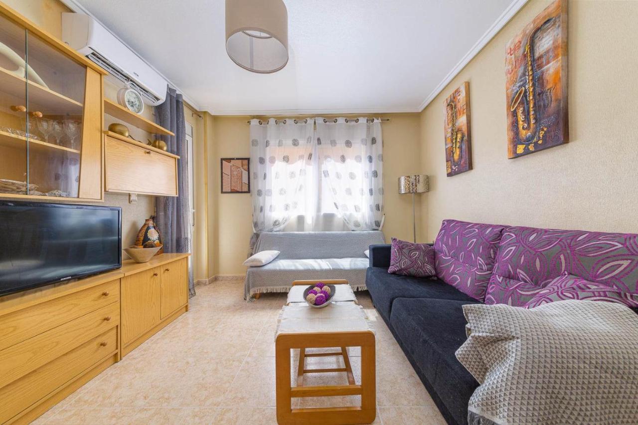 Cozy Appartment Torrevieja At Irina Buitenkant foto