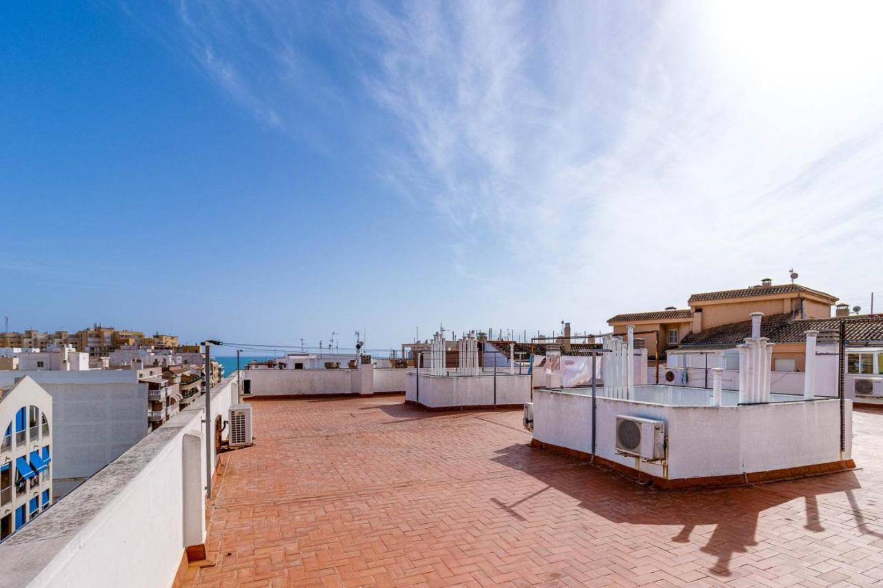 Cozy Appartment Torrevieja At Irina Buitenkant foto