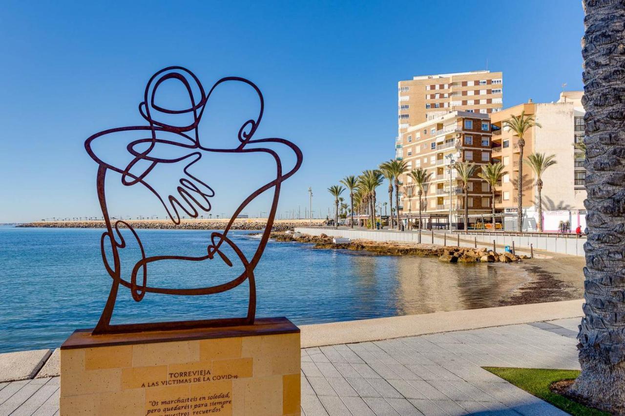 Cozy Appartment Torrevieja At Irina Buitenkant foto