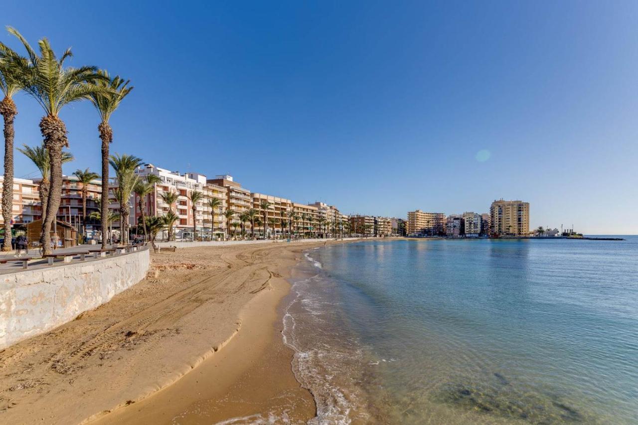 Cozy Appartment Torrevieja At Irina Buitenkant foto