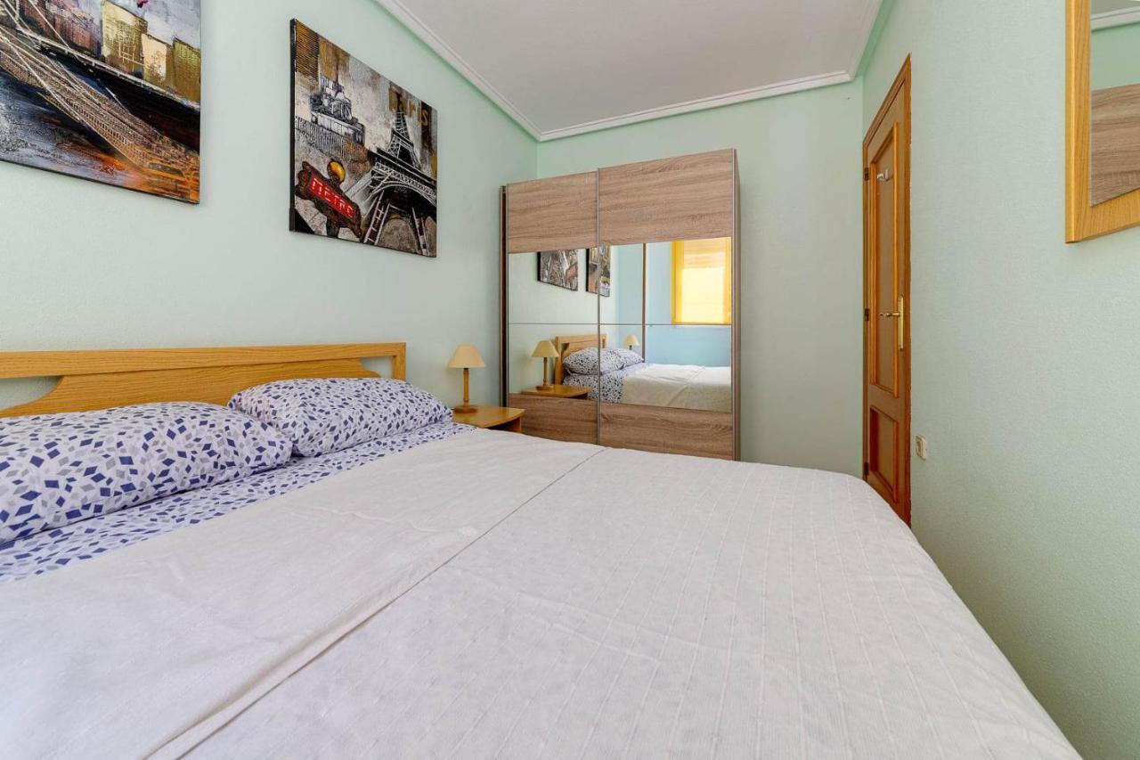 Cozy Appartment Torrevieja At Irina Buitenkant foto
