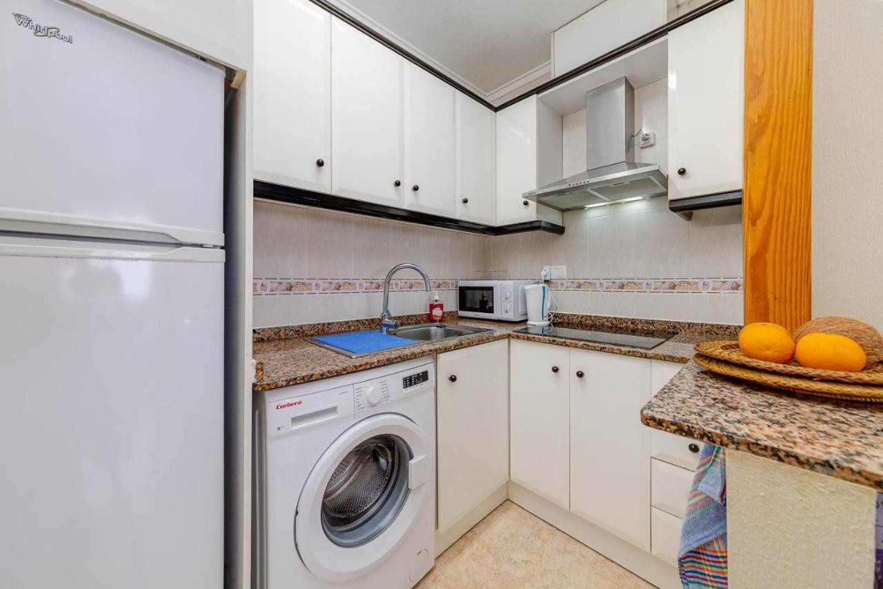Cozy Appartment Torrevieja At Irina Buitenkant foto