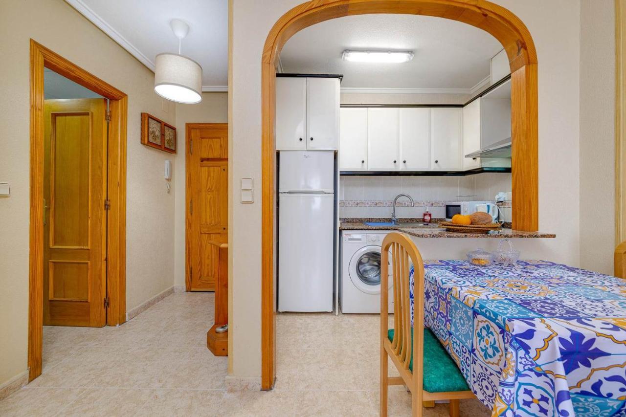 Cozy Appartment Torrevieja At Irina Buitenkant foto