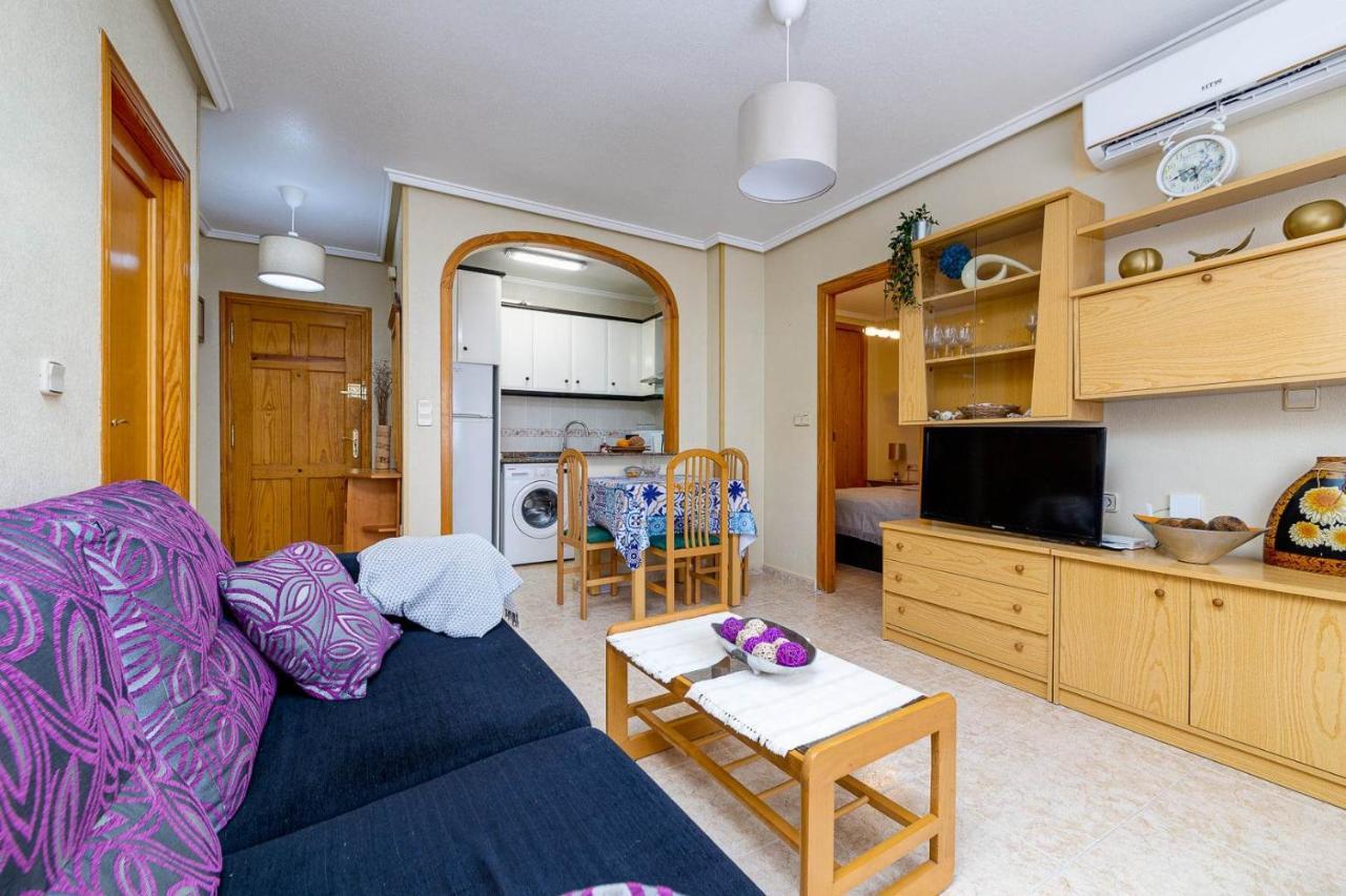 Cozy Appartment Torrevieja At Irina Buitenkant foto
